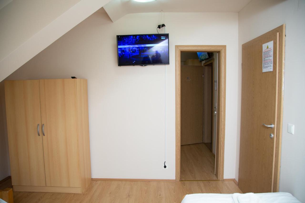 Motel Imperija Ub Kültér fotó